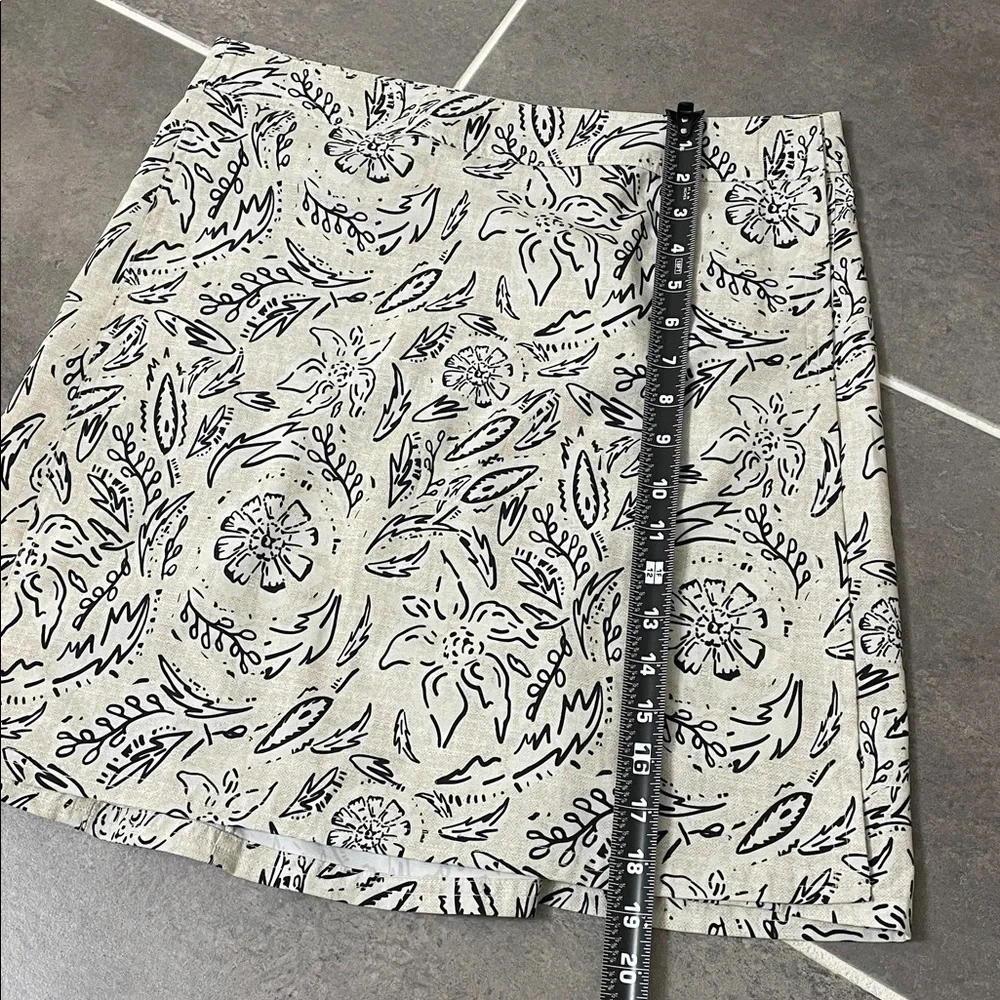 RipSkirt Hawaii Length 2 skirt size Medium - Picture 7 of 9